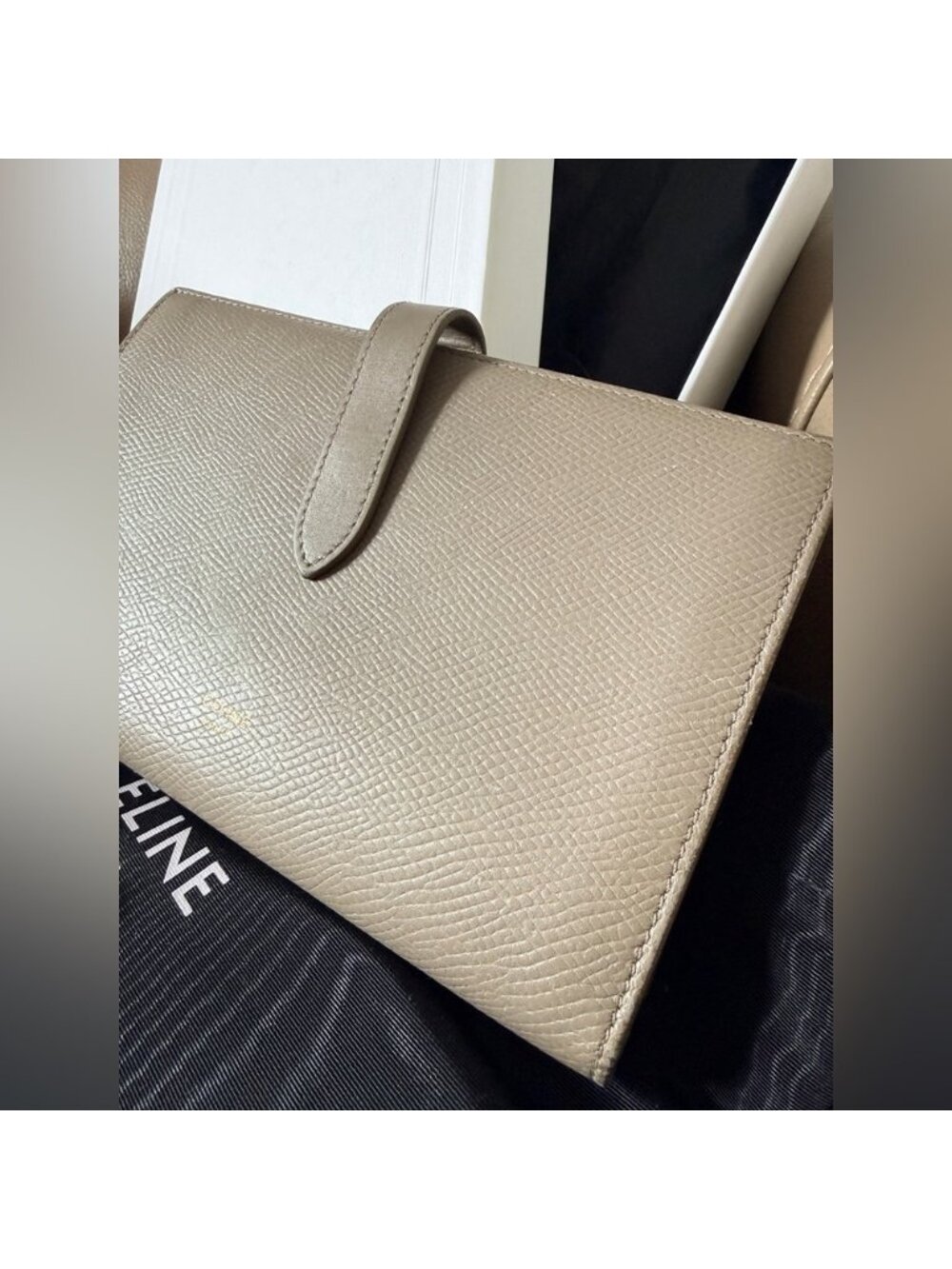 Celine Large Strap Wallet in Grained Calfskin Pebble Taupe/Gray Authentic - Picture 3 of 16